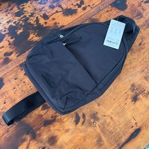 Athleta ALL ABOUT SLING BAG black NWT